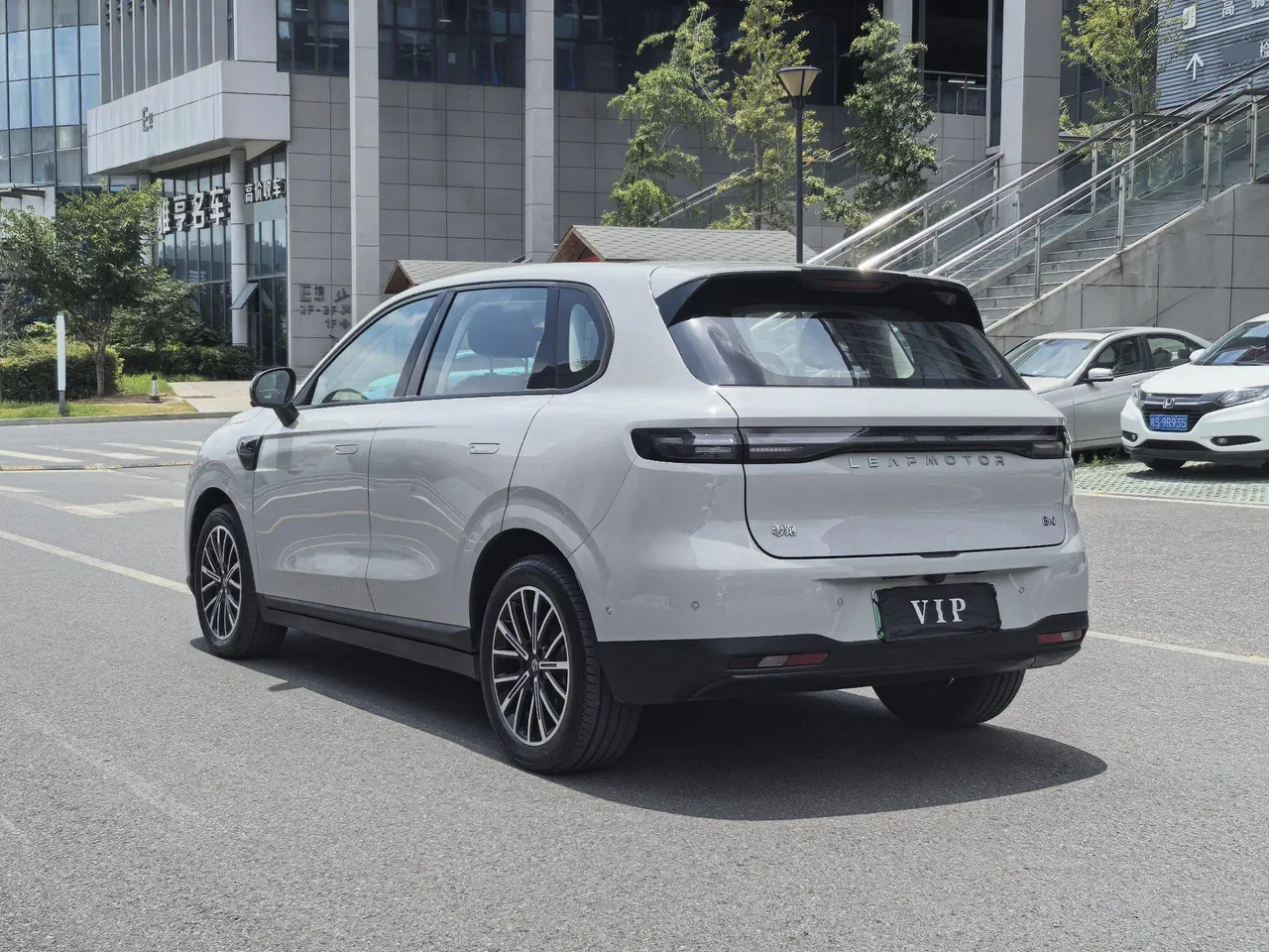 Leapmotor 2025 B 10 510 Enjoy Smart Driving Edition Automatic Gear 4