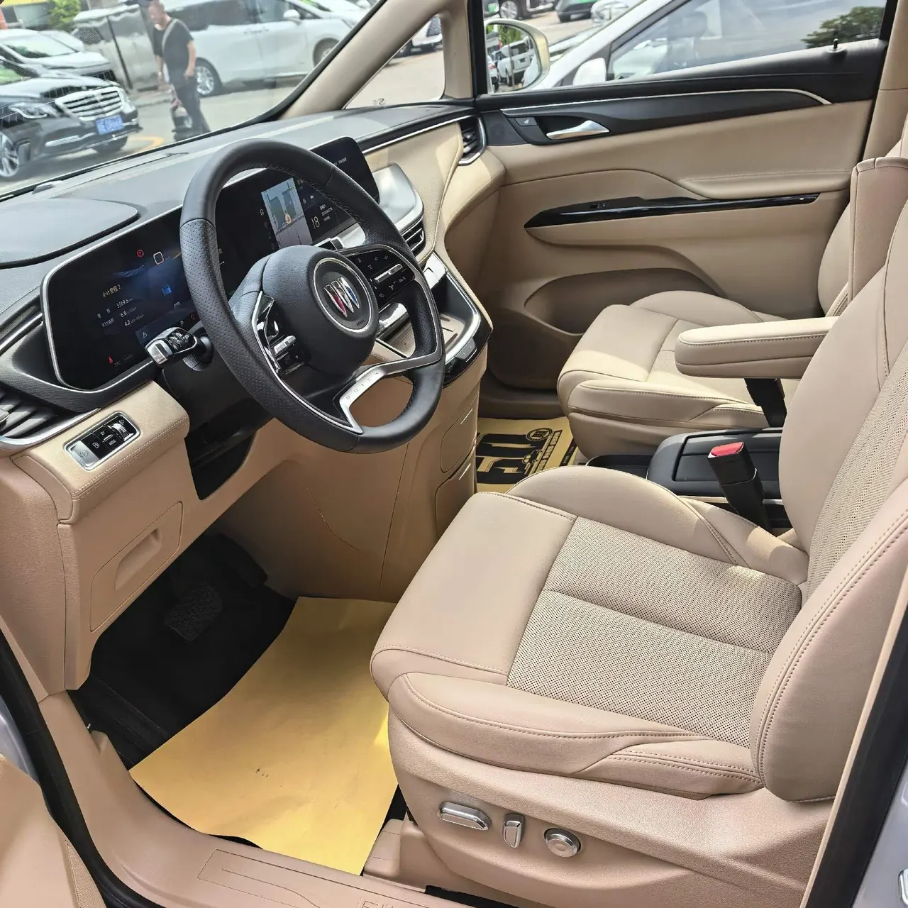 Buick 2025 GL8 Lu Shang 1.5T Premium Edition 7-seat Automatic Gear 3