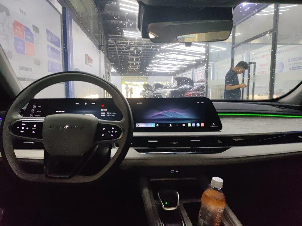 Chery 2024 Fengyun A8 1.5T 127 Yuanhang Deluxe Automatic Gear 4