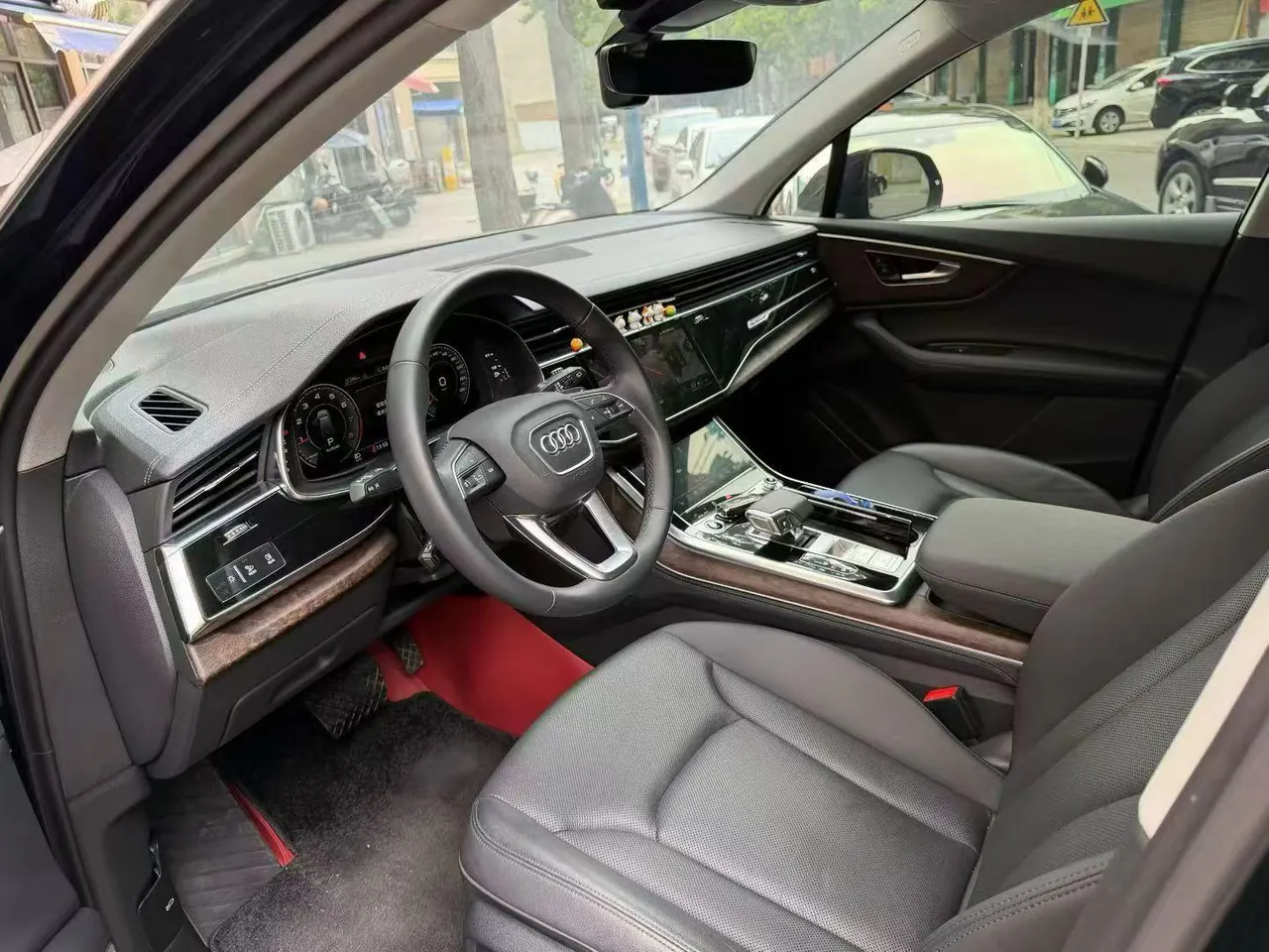 Audi Q7 (Imported) 2023 Q7 2.0TFSI 45TFSI Quattro S line Sports Automatic 3