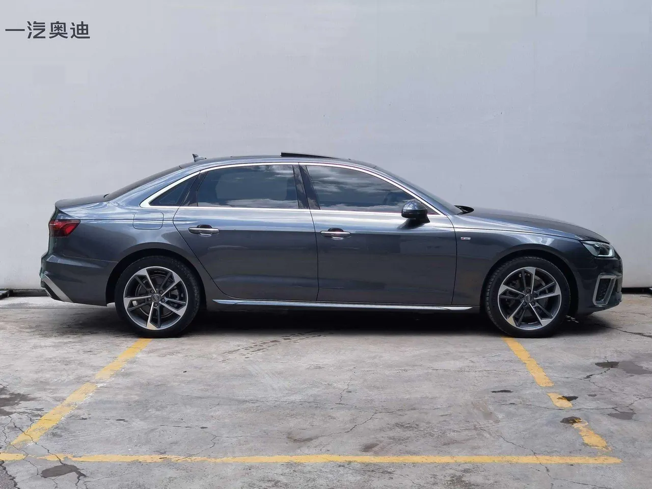 Audi 2020 A4L 2.0TFSI 40TFSI Fashion Dynamic Automatic 3