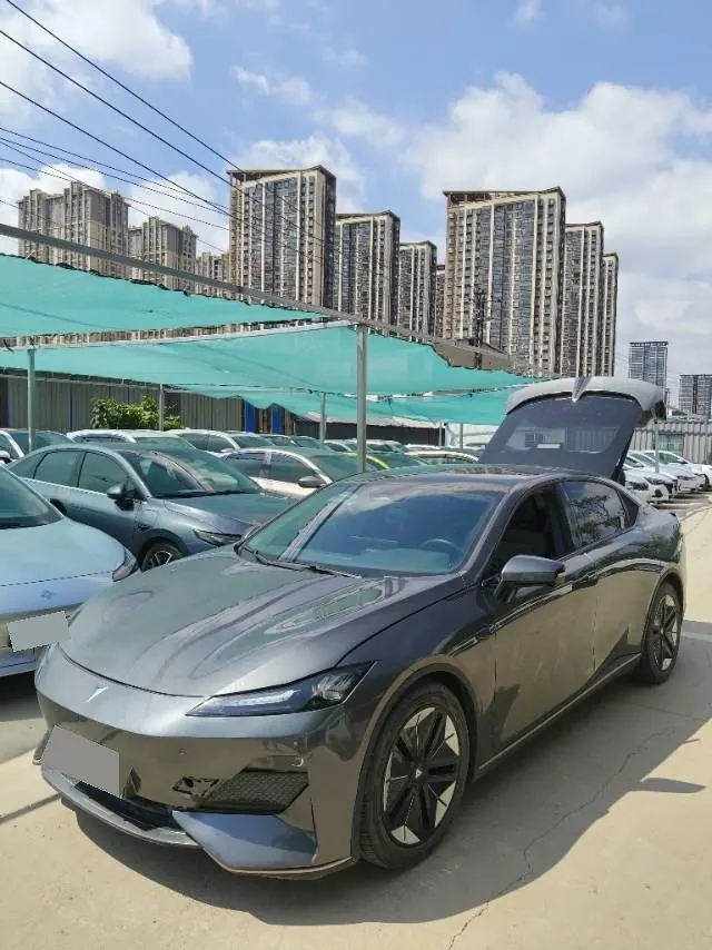 Открыть галерею: ChangAn Deepal 2022 SL03 1.5 1200 Range-extended Automatic Gear