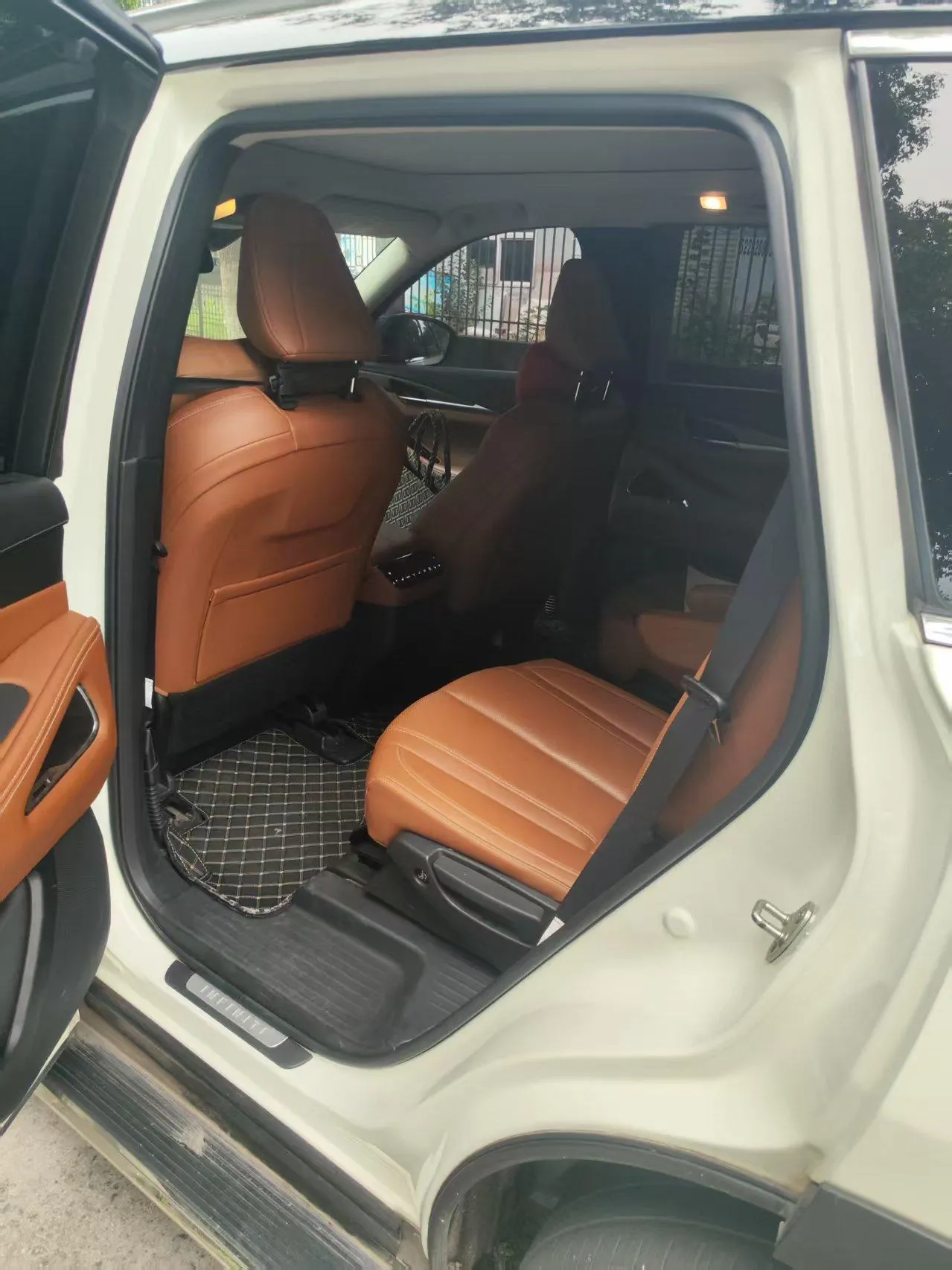 Infiniti 2022 QX60 2.0T 4-wheel drive deluxe automatic gear 6