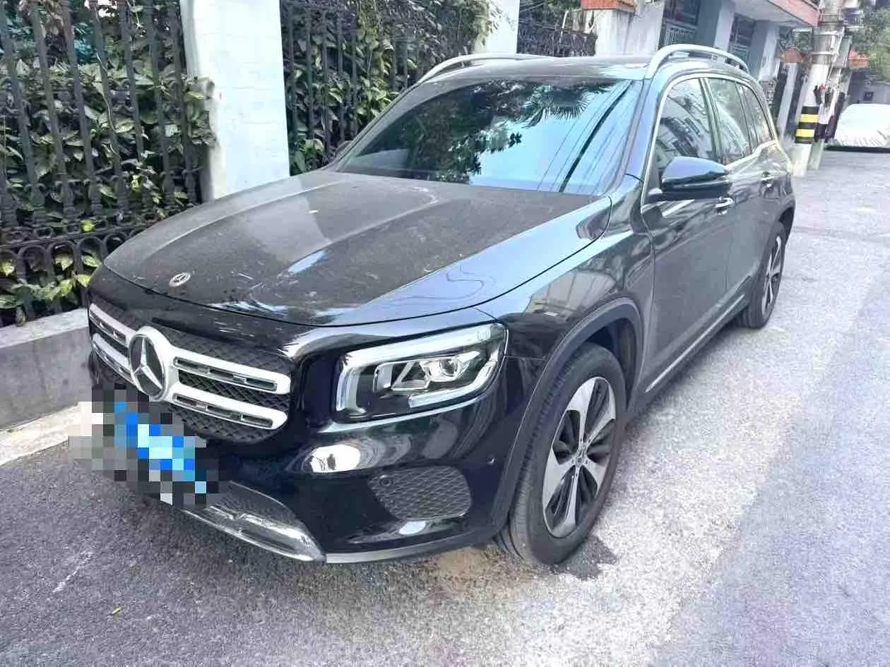 Mercedes Benz 2023 GLB 200 1.3T Dynamic Automatic - View 1