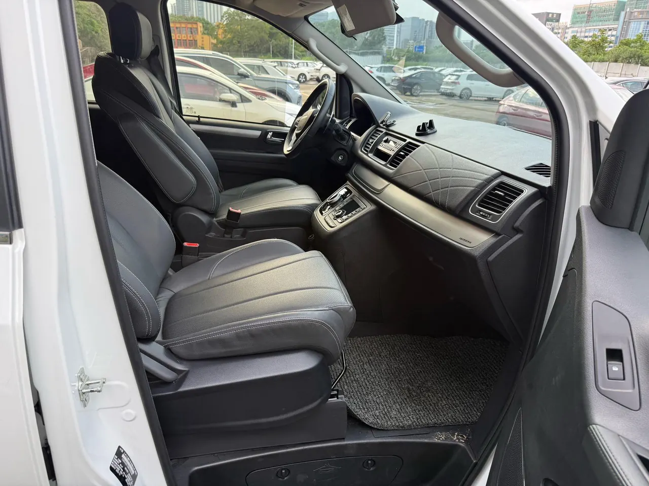 Chase 2022 G10 2.0T Elite Edition 7-seat Automatic Gear 4