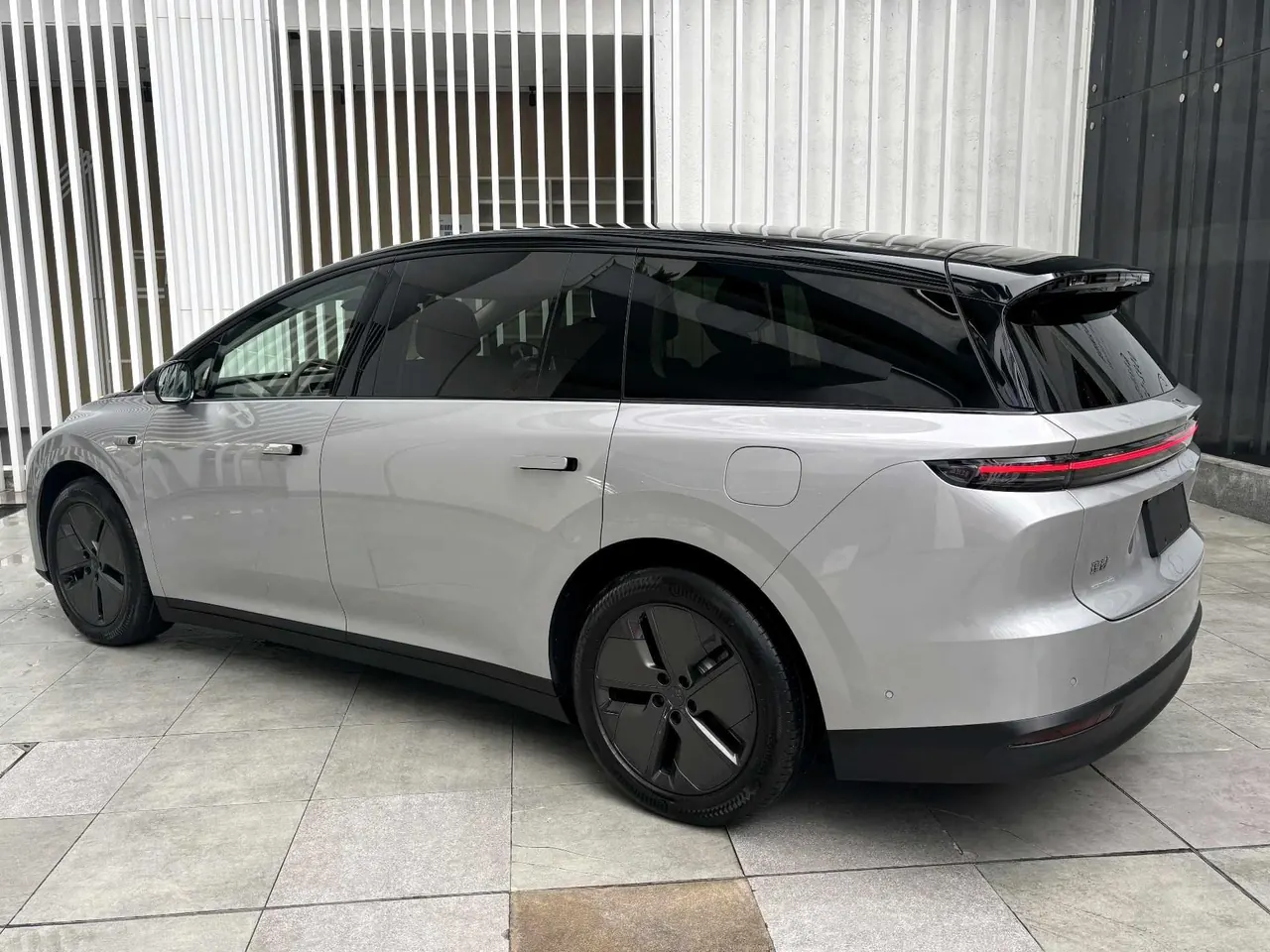 Li 2025 i8 Standard Edition Automatic Gear 7