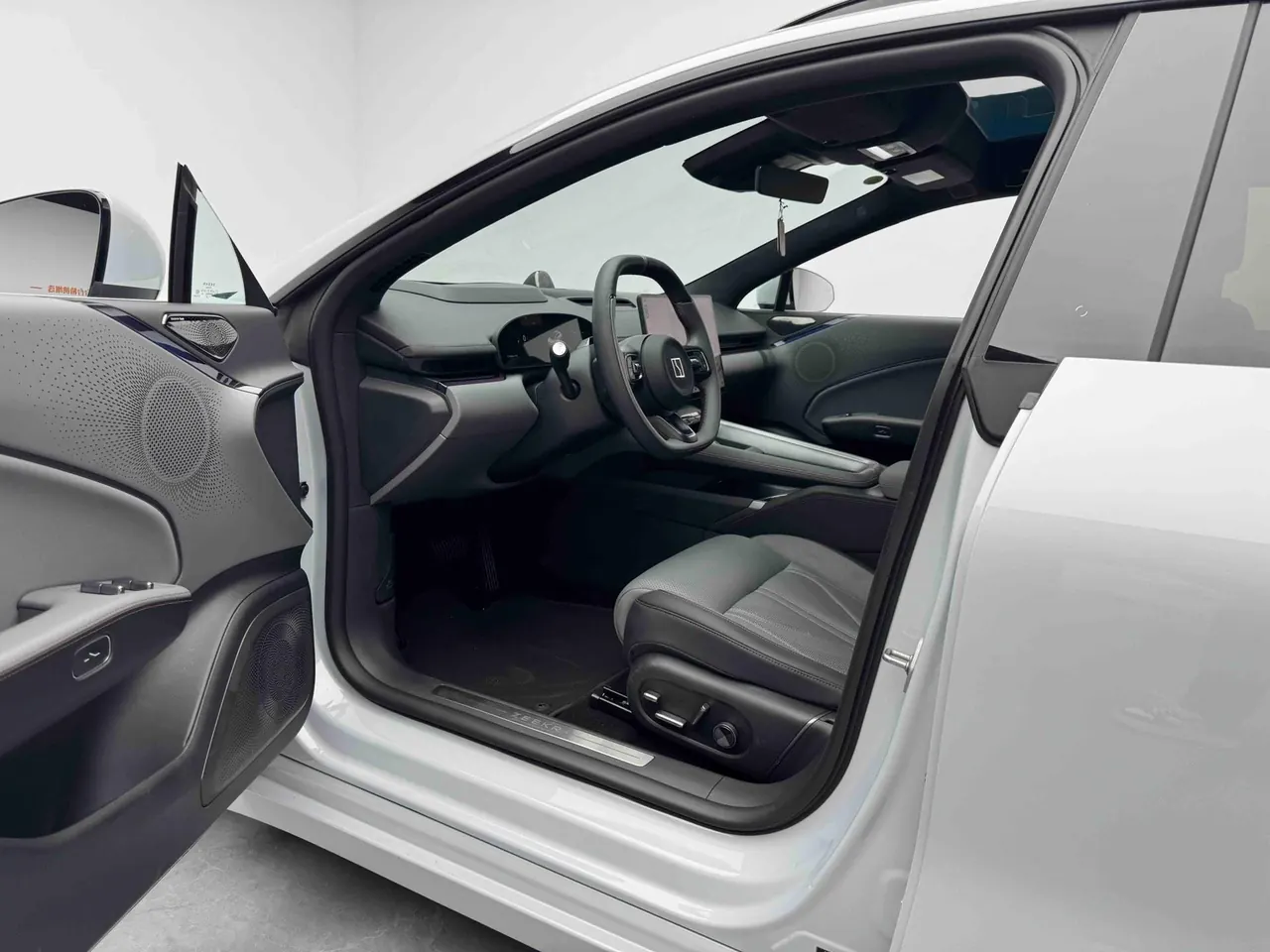 Zeekr 2025 Zeekr 007GT Long Endurance Rear Drive Smart Driving Edition 100kWh Automatic Transmission 6