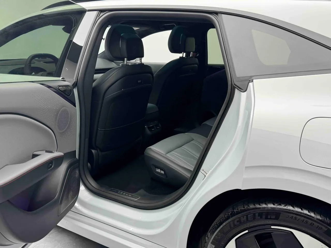 Zeekr 2025 Zeekr 007GT Long Endurance Rear Drive Smart Driving Edition 100kWh Automatic Transmission 7