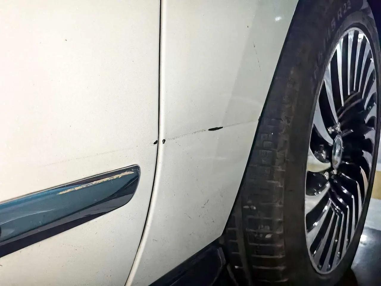 Lincoln Navigator (Imported) 2020 Navigator 3.5T Presidential Series Automatic Gear 13