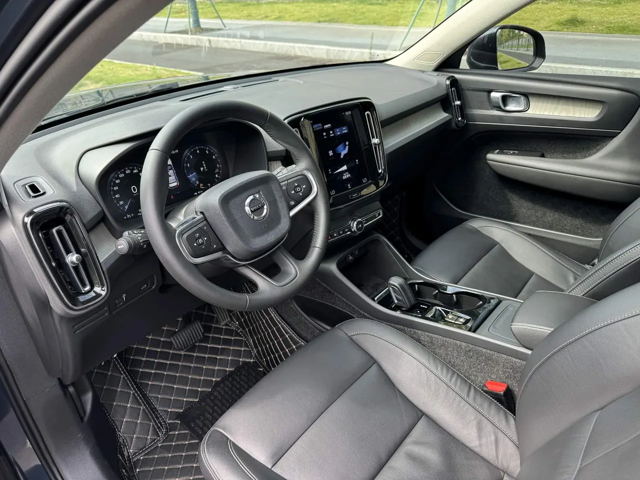 Volvo 2020 XC40 1.5T T3 Zhiyuan Deluxe Edition Automatic Gear 14