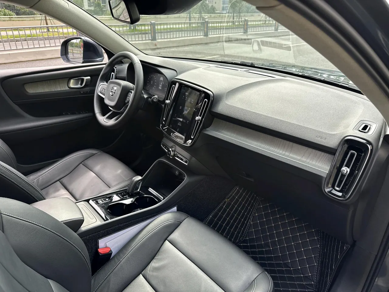 Volvo 2020 XC40 1.5T T3 Zhiyuan Deluxe Edition Automatic Gear 6