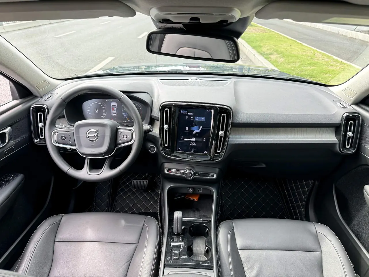 Volvo 2020 XC40 1.5T T3 Zhiyuan Deluxe Edition Automatic Gear 8