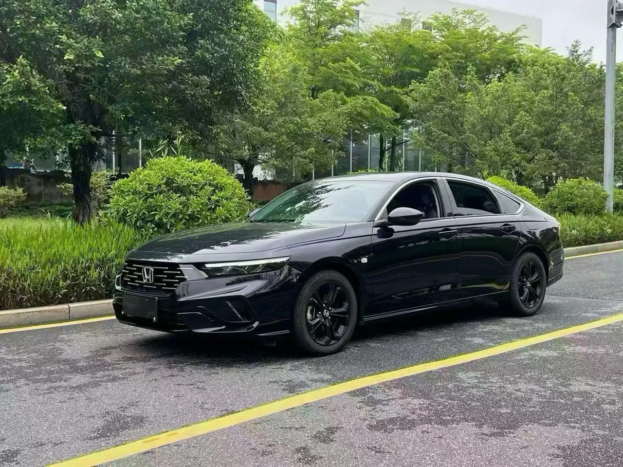 Honda 2025 11th Generation Accord 1.5T Stepless 260TURBO Comfort Edition Automatic Gear - View 1
