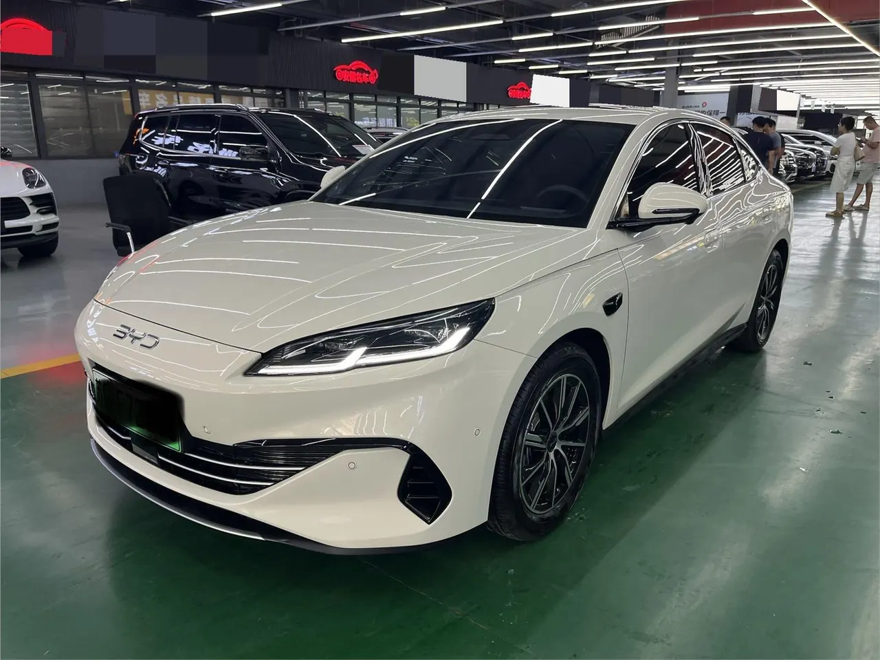 Open image lightbox: BYD 2025 seals 06 DM-i 1.5 stepless smart driving version 80KM noble automatic gear