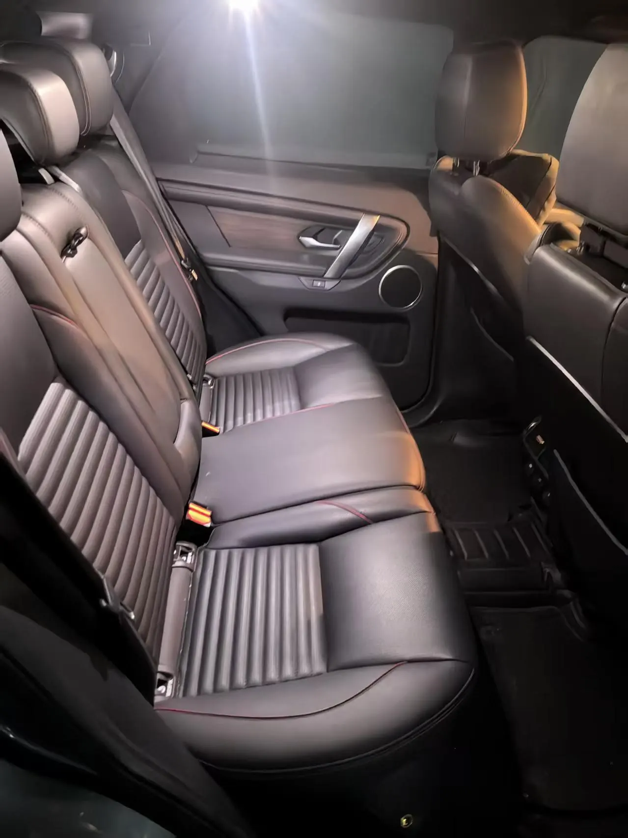 Land Rover 2020 Discovery Sports Edition 48V 2.0T 249PS R-Dynamic SE Performance Technology Edition 5-seat Automatic Gear 3