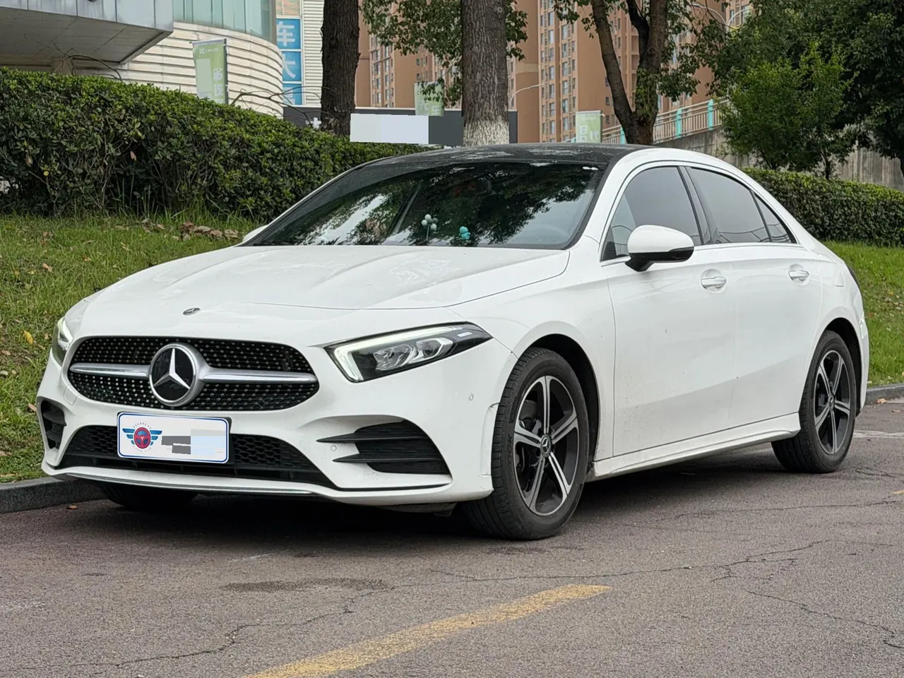 Mercedes Benz Class A 2022 A 200 L 1.3T Fashion Automatic Gear - View 1