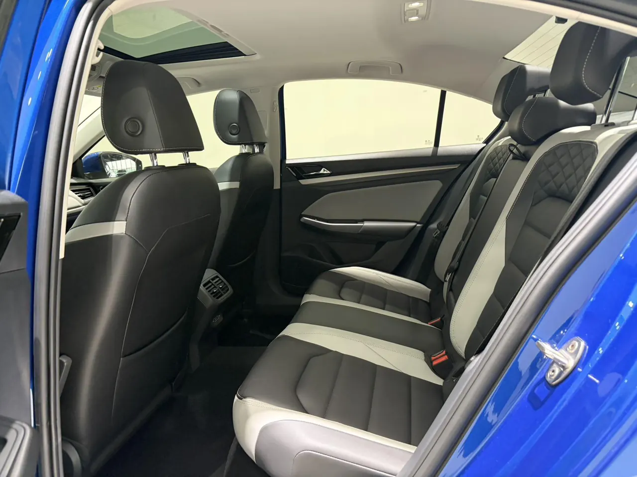Volkswagen 2023 Bora 1.4TSI 280TSI Zunxing Edition Automatic Gear 17