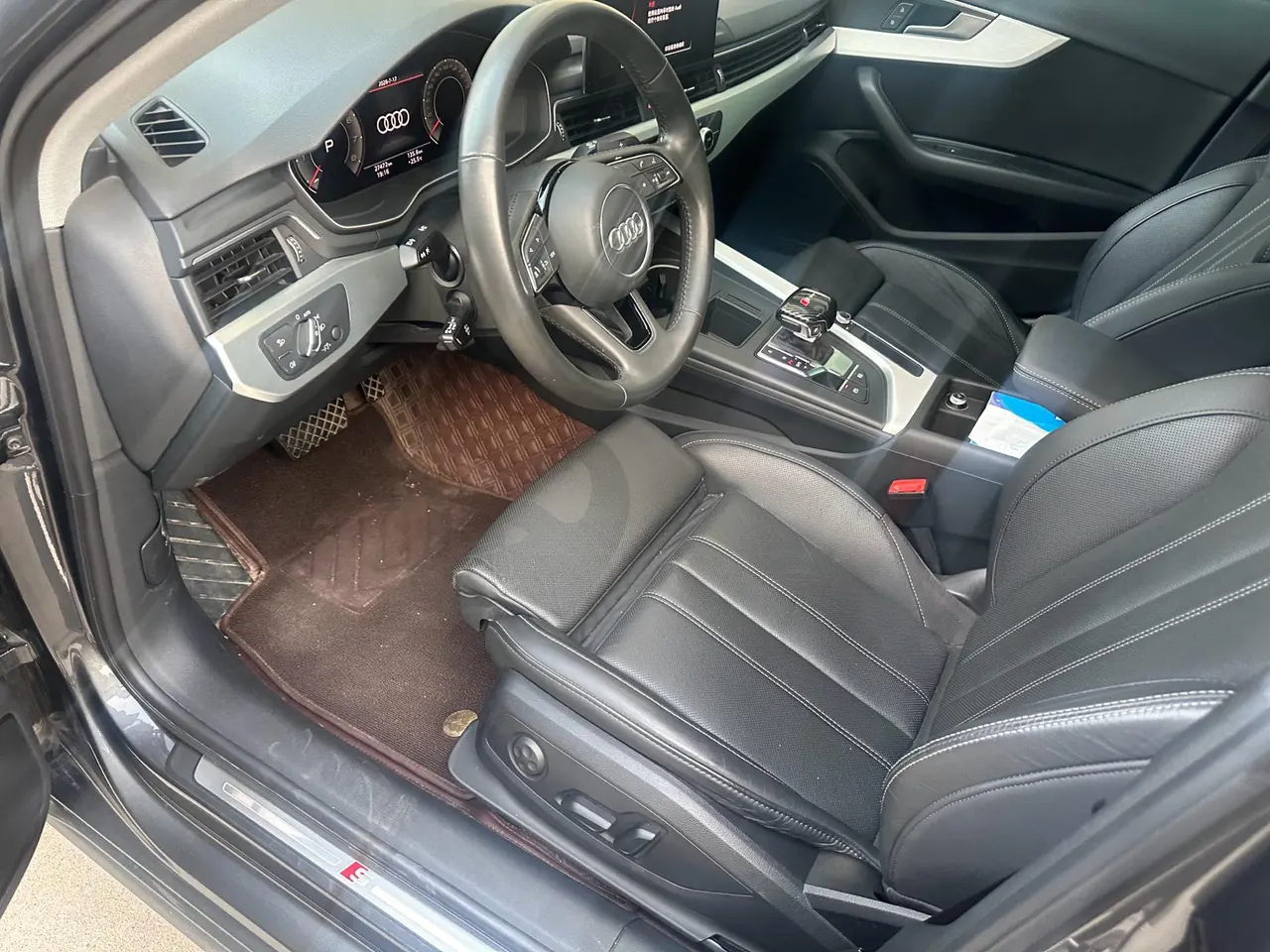 Audi 2020 A4L 2.0TFSI 40TFSI Fashion Dynamic Automatic 3
