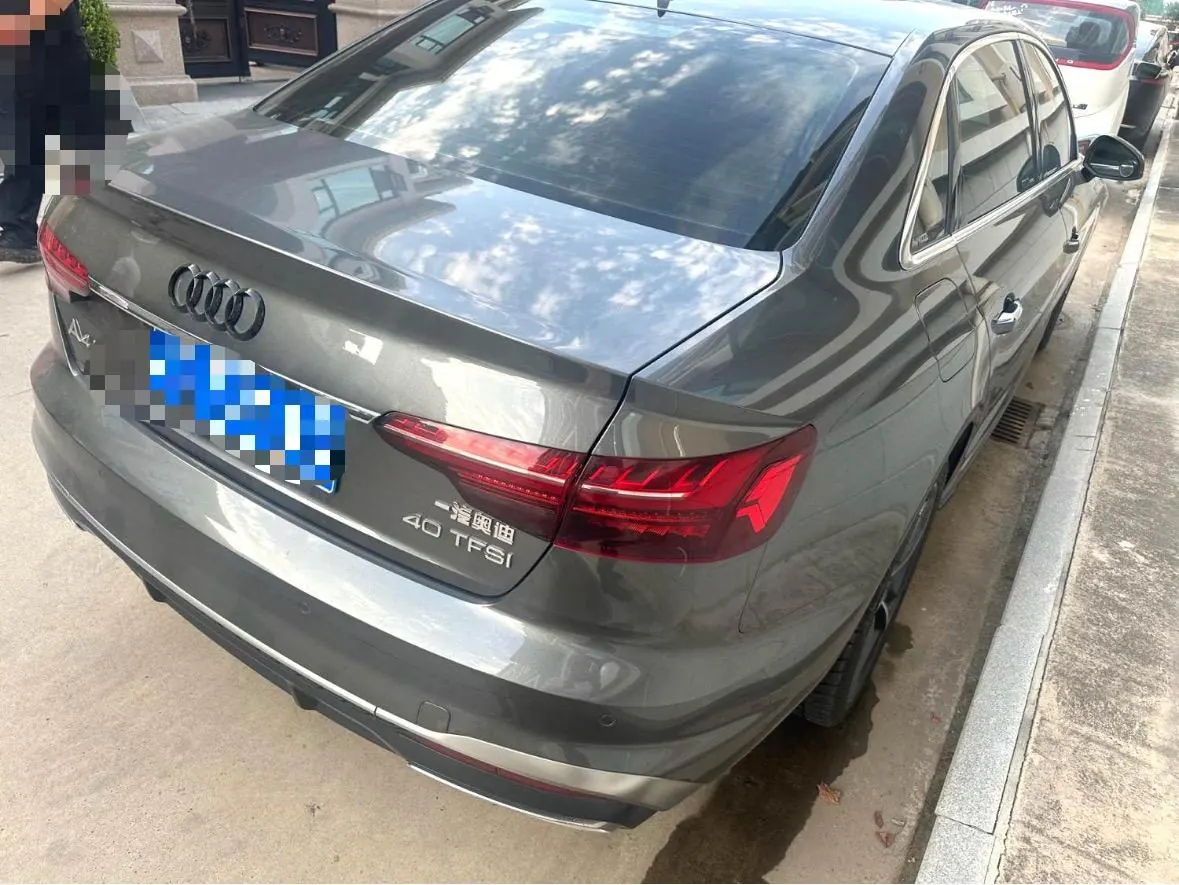 Audi 2020 A4L 2.0TFSI 40TFSI Fashion Dynamic Automatic 5