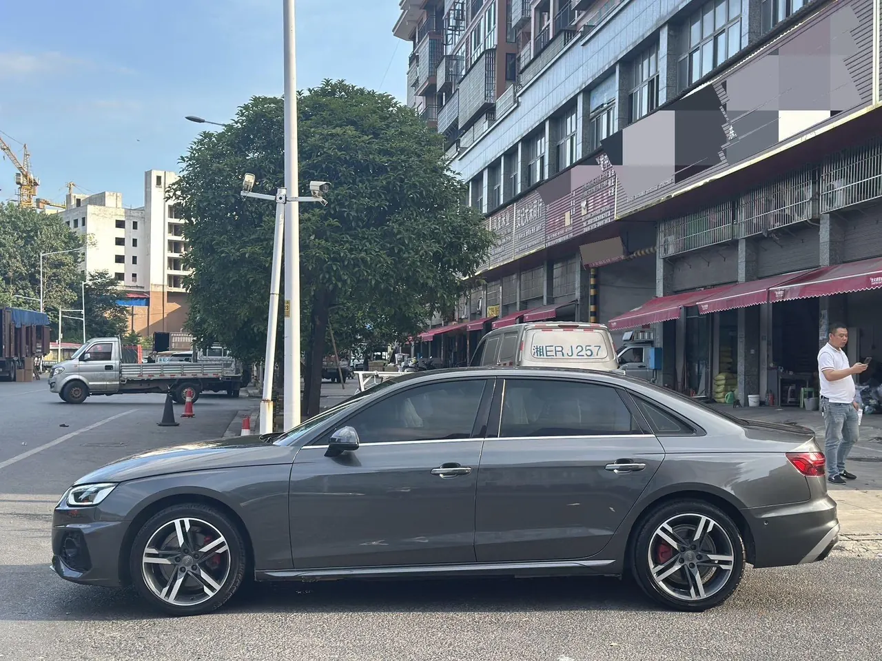 Audi 2020 A4L 2.0TFSI 40TFSI Deluxe Dynamic Automatic 3
