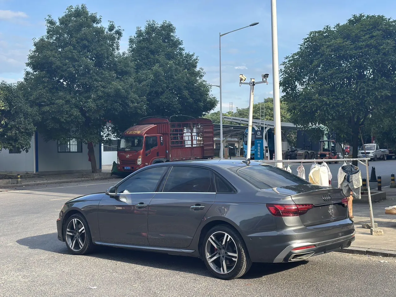 Audi 2020 A4L 2.0TFSI 40TFSI Deluxe Dynamic Automatic 4