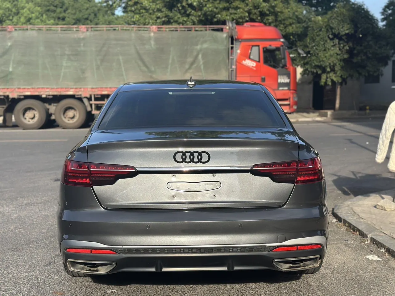 Audi 2020 A4L 2.0TFSI 40TFSI Deluxe Dynamic Automatic 5