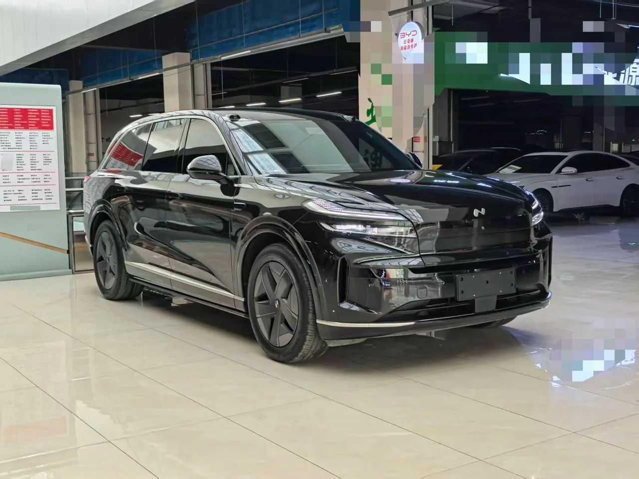 ONVO 2025 L90 Max six-seat automatic gear 3