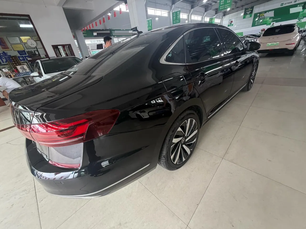 Volkswagen 2025 Passat 2.0TSI 380TSI Subut Longteng Edition Automatic Gear 6