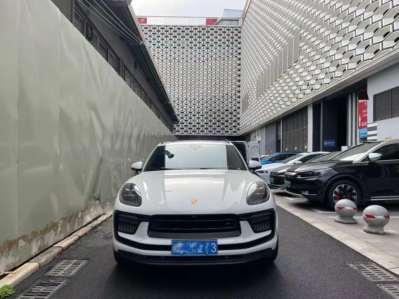 Porsche Macan (Imported) 2022 Macan S 2.9T Automatic 7