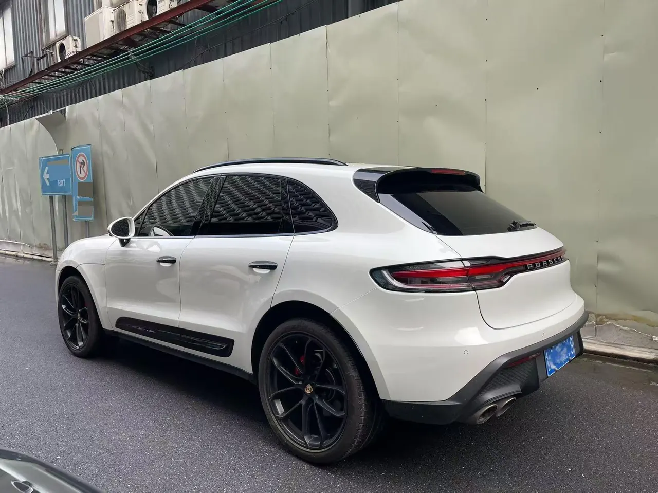 Porsche Macan (Imported) 2022 Macan S 2.9T Automatic 8