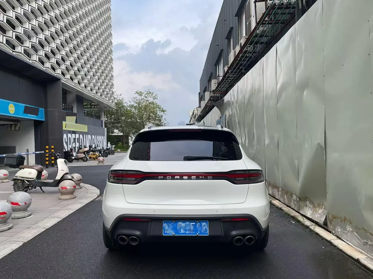 Porsche Macan (Imported) 2022 Macan S 2.9T Automatic 9