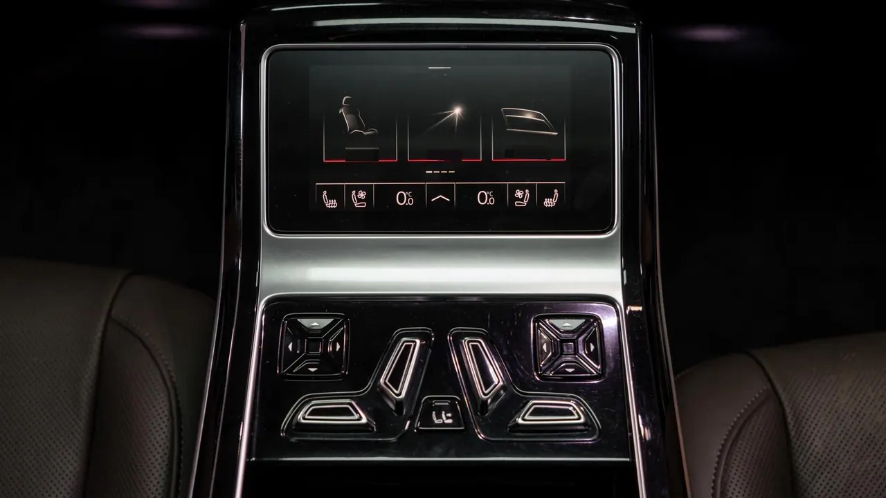 Audi A8L (Imported) 2022 A8L 48V 3.0TFSI 55TFSI Quattro Premium Collection Edition Automatic Gear 12