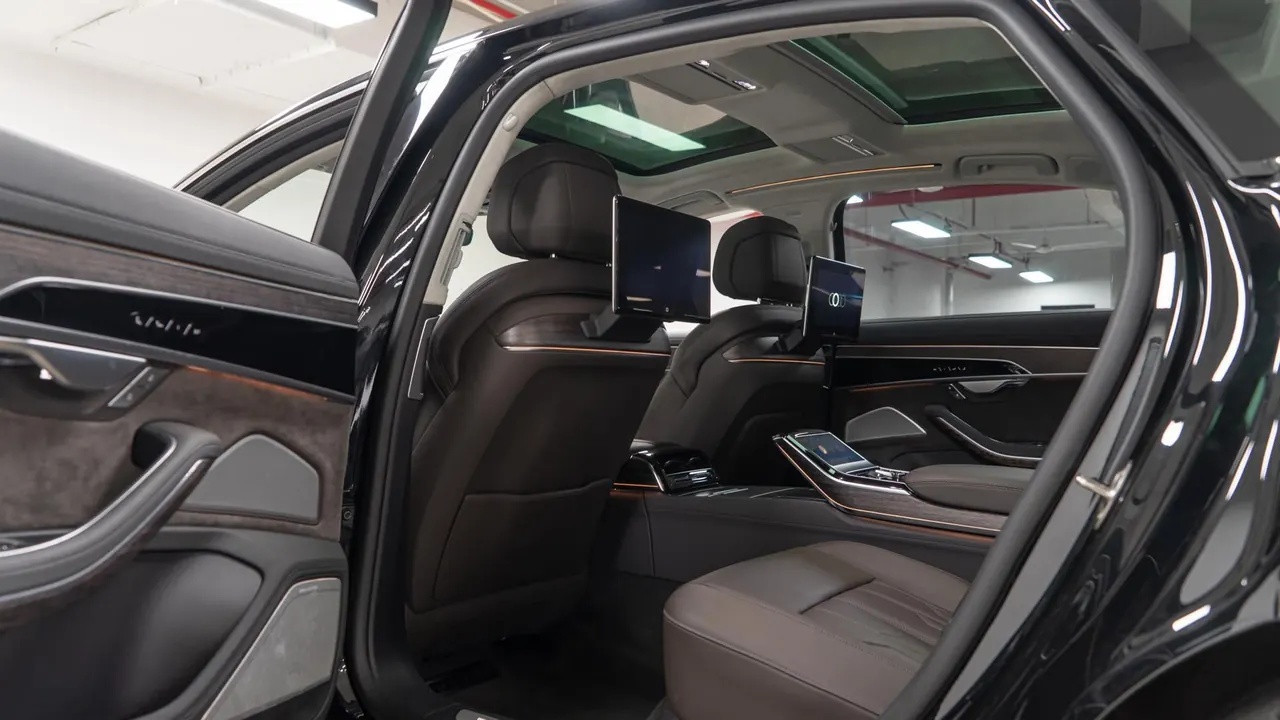Audi A8L (Imported) 2022 A8L 48V 3.0TFSI 55TFSI Quattro Premium Collection Edition Automatic Gear 13