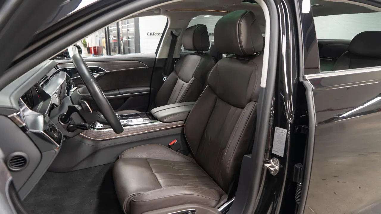 Audi A8L (Imported) 2022 A8L 48V 3.0TFSI 55TFSI Quattro Premium Collection Edition Automatic Gear 4