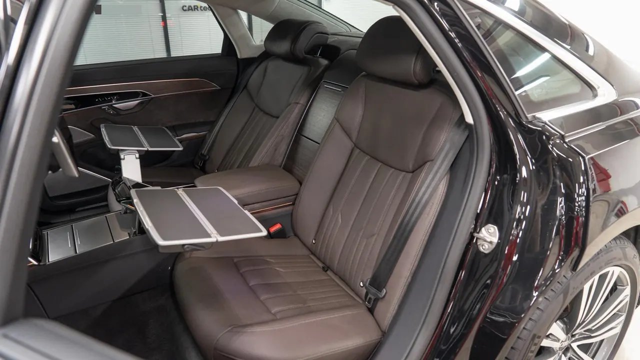 Audi A8L (Imported) 2022 A8L 48V 3.0TFSI 55TFSI Quattro Premium Collection Edition Automatic Gear 5