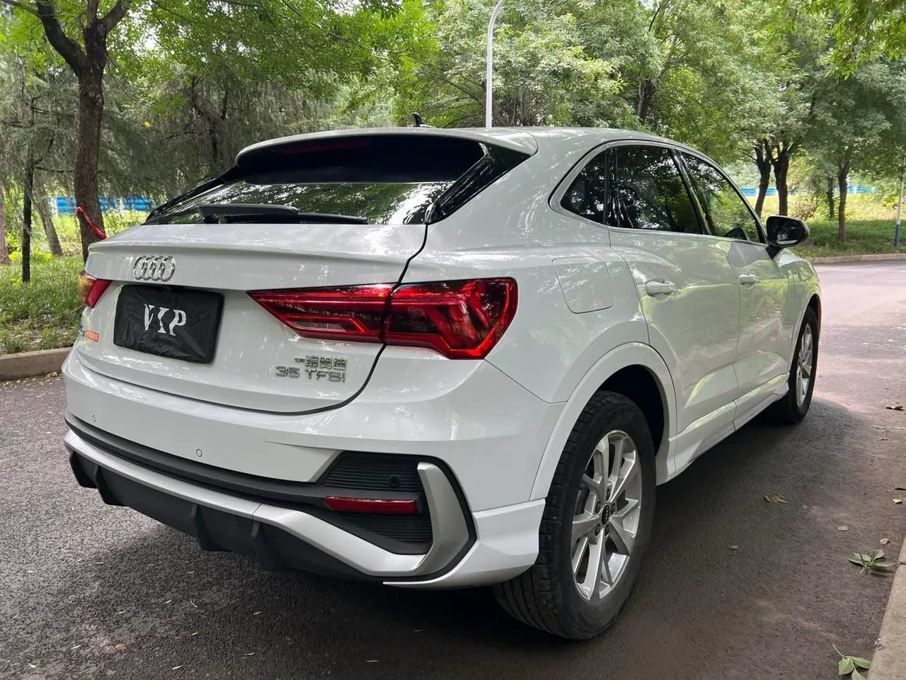 Audi 2022 Q3 Sportback 1.4TFSI 35TFSI aggressive automatic gear 13