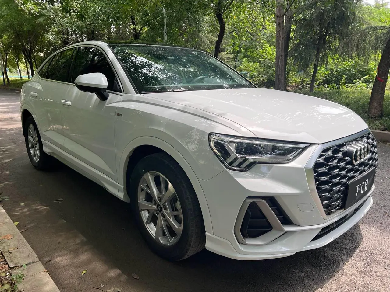 Audi 2022 Q3 Sportback 1.4TFSI 35TFSI aggressive automatic gear 3