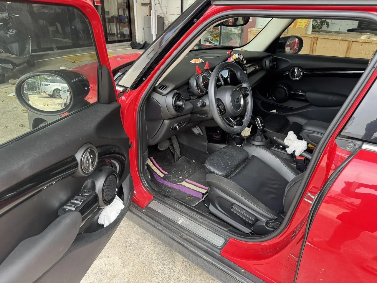 MINI Mini 5-Door (Imported) 2020 Mini Cooper 1.5T Artist Automatic Gear 8