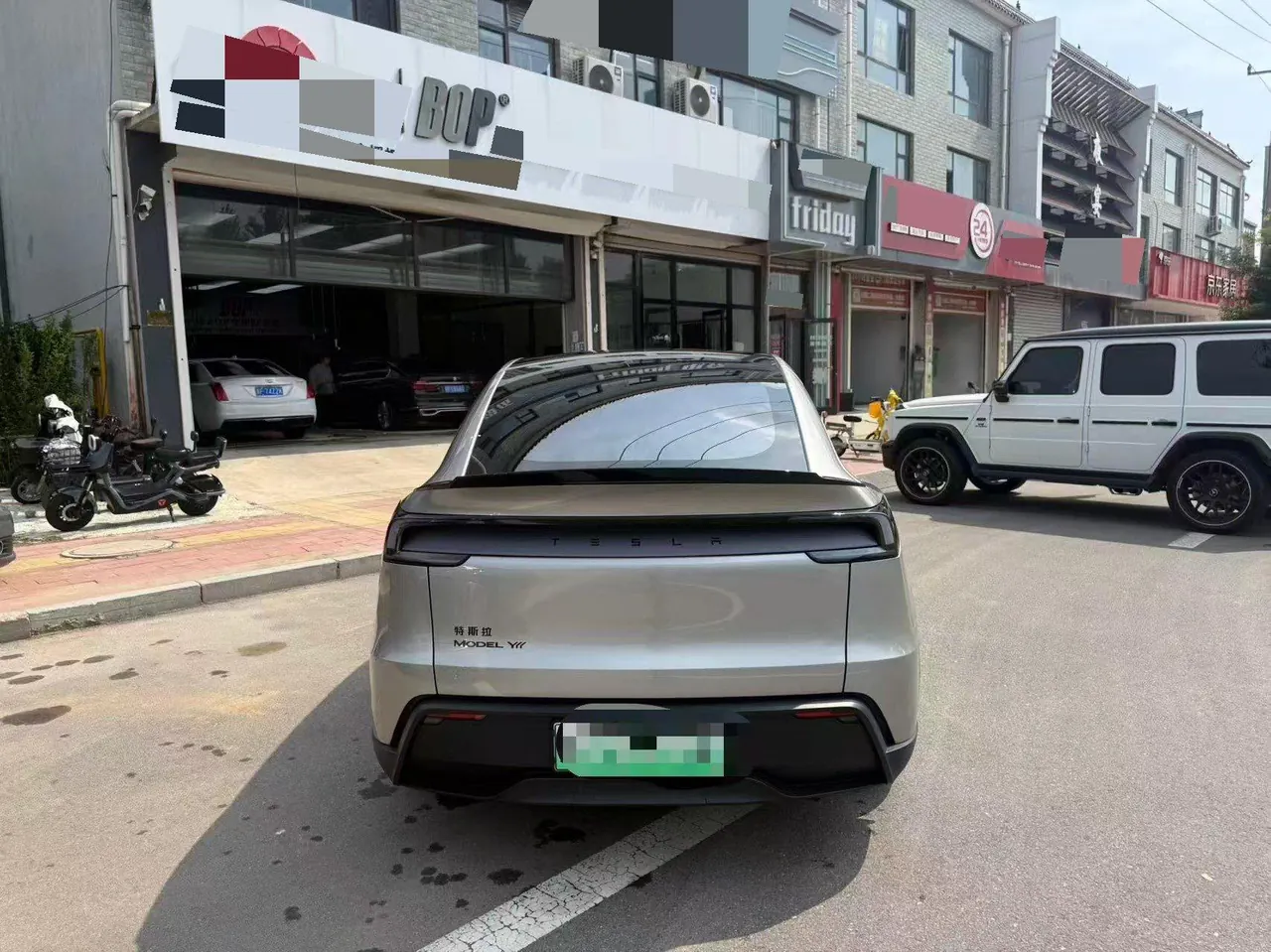 Tesla 2025 Model Y L Long Endurance All-Wheel Drive Automatic Transmission 4