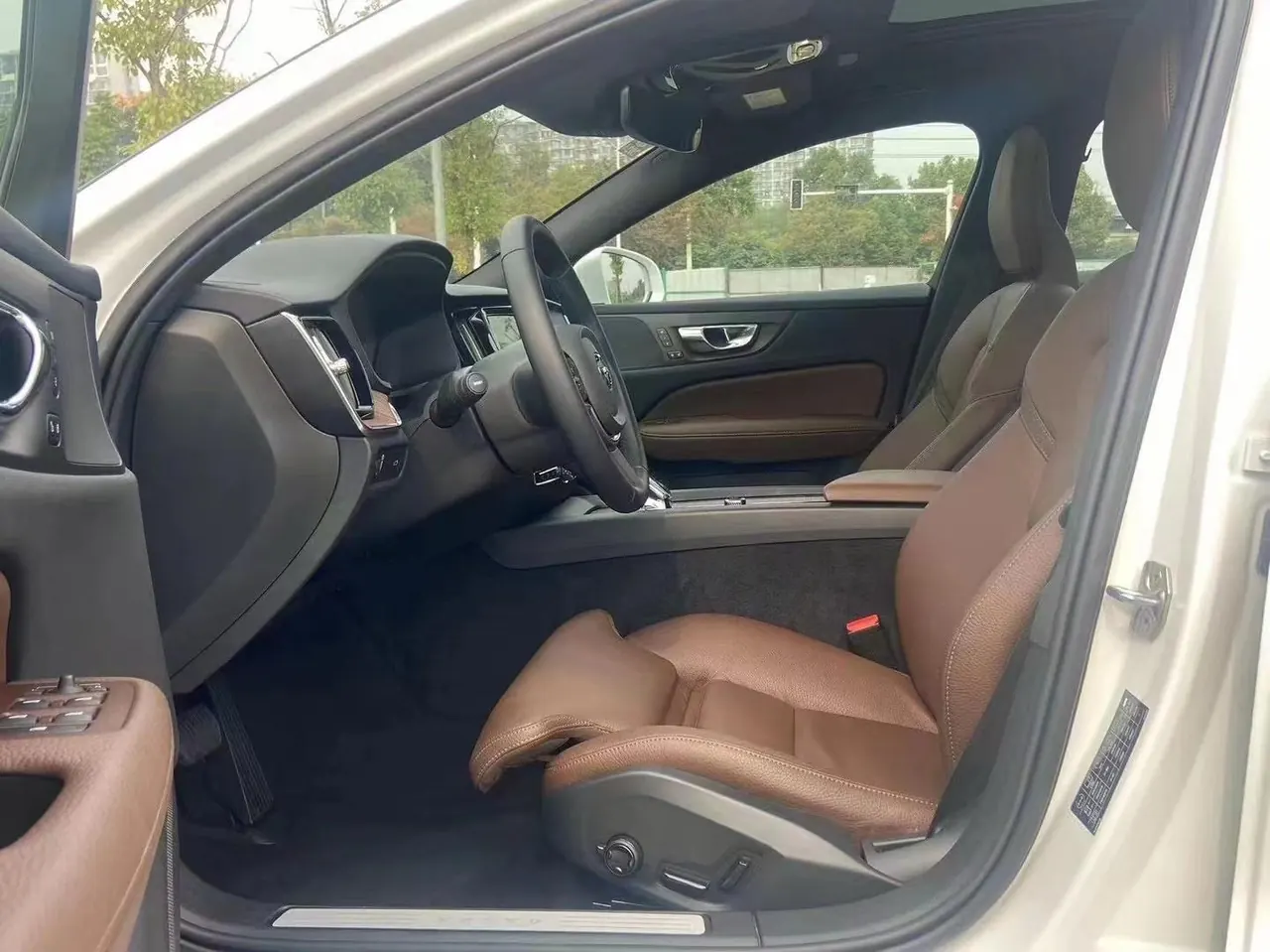 Volvo V60 (Imported) 2021 V60 48V 2.0T B5 Zhiyuan Sports Edition Automatic Gear 4
