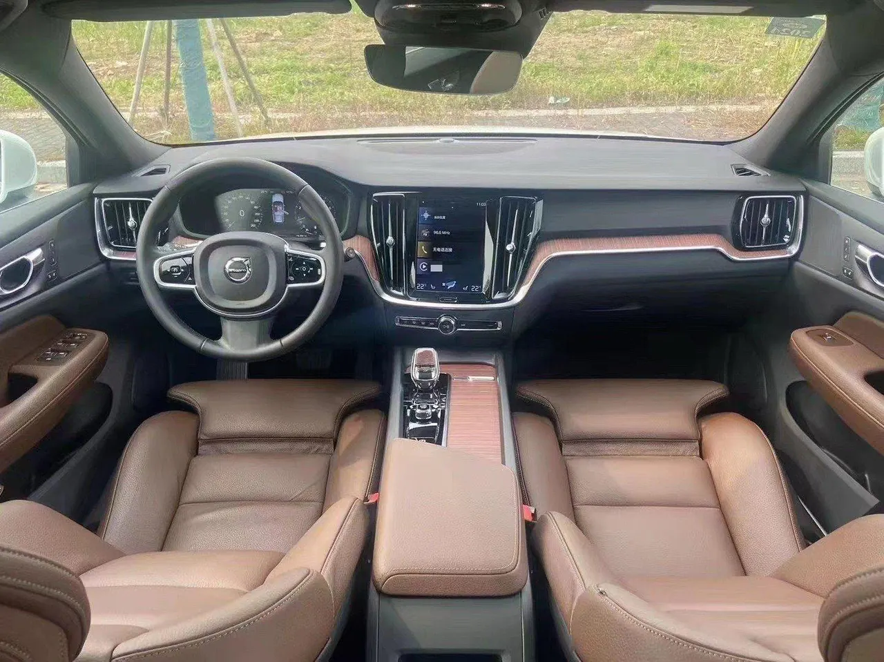 Volvo V60 (Imported) 2021 V60 48V 2.0T B5 Zhiyuan Sports Edition Automatic Gear 6