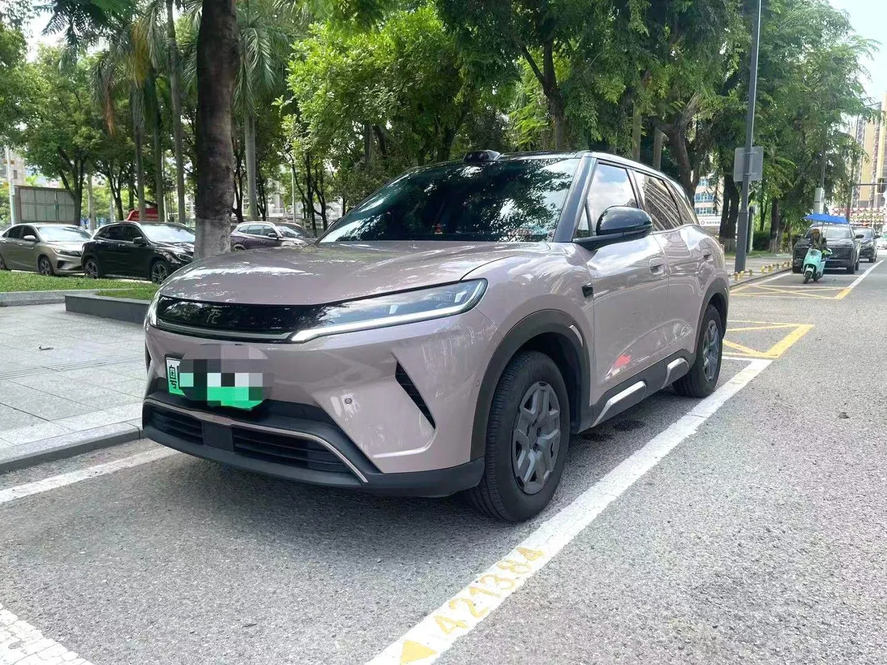 Open image lightbox: BYD 2025 Yuan UP Smart Driving 401KM Vital Automatic Gear