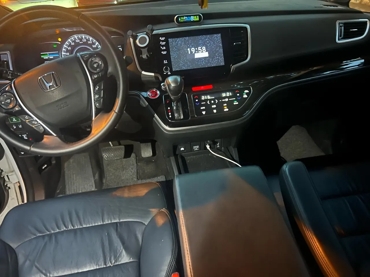 Honda 2021 Odyssey Hybrid 2.0 Stepless Sharp Premium Edition Automatic Gear 2