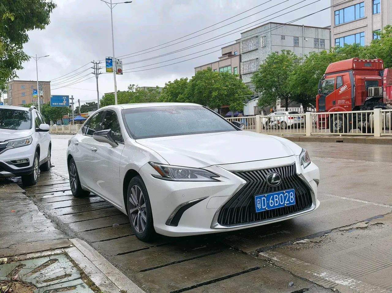 Lexus ES (Imported) 2020 ES260 2.5 Excellence Automatic Gear 2