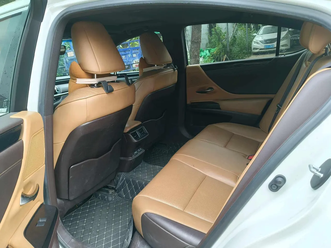Lexus ES (Imported) 2020 ES260 2.5 Excellence Automatic Gear 5