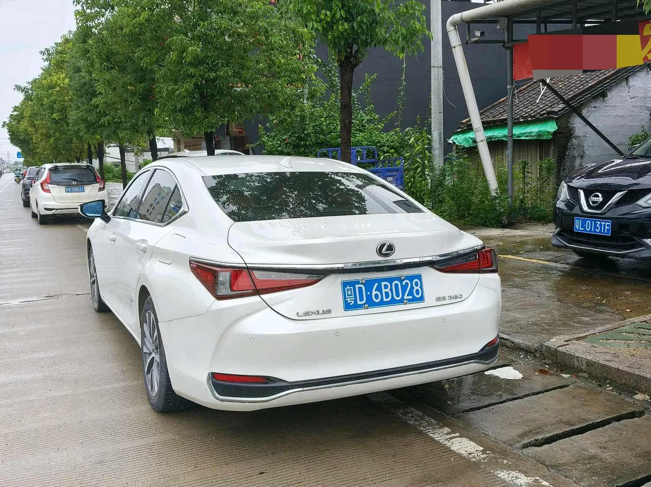 Lexus ES (Imported) 2020 ES260 2.5 Excellence Automatic Gear 7