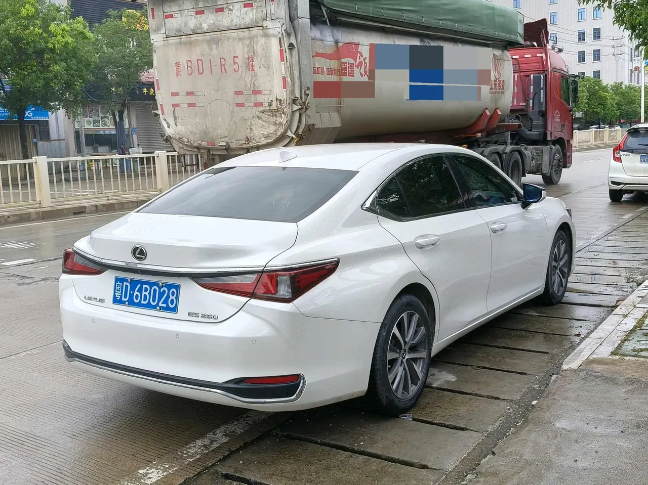 Lexus ES (Imported) 2020 ES260 2.5 Excellence Automatic Gear 8