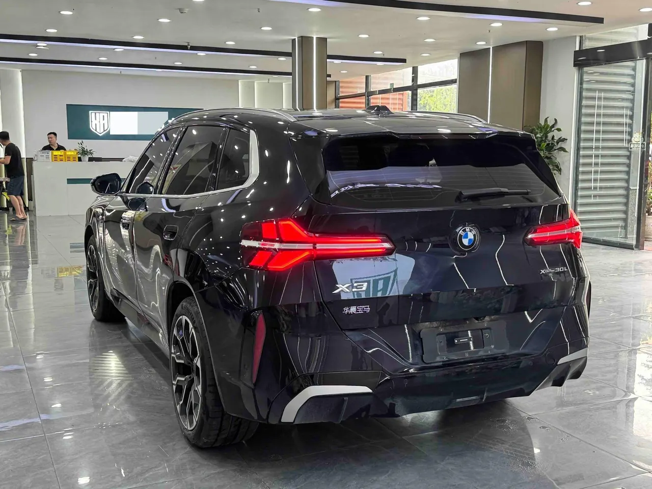 BMW 2025 X3 xDrive30L 2.0T Leading M Sports Suit Automatic Gear 7