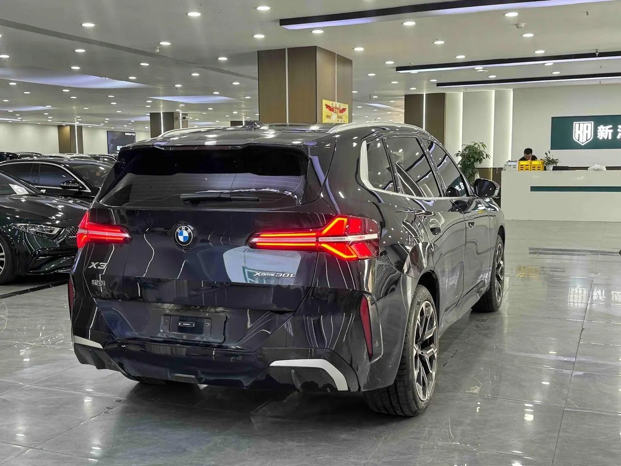 BMW 2025 X3 xDrive30L 2.0T Leading M Sports Suit Automatic Gear 9