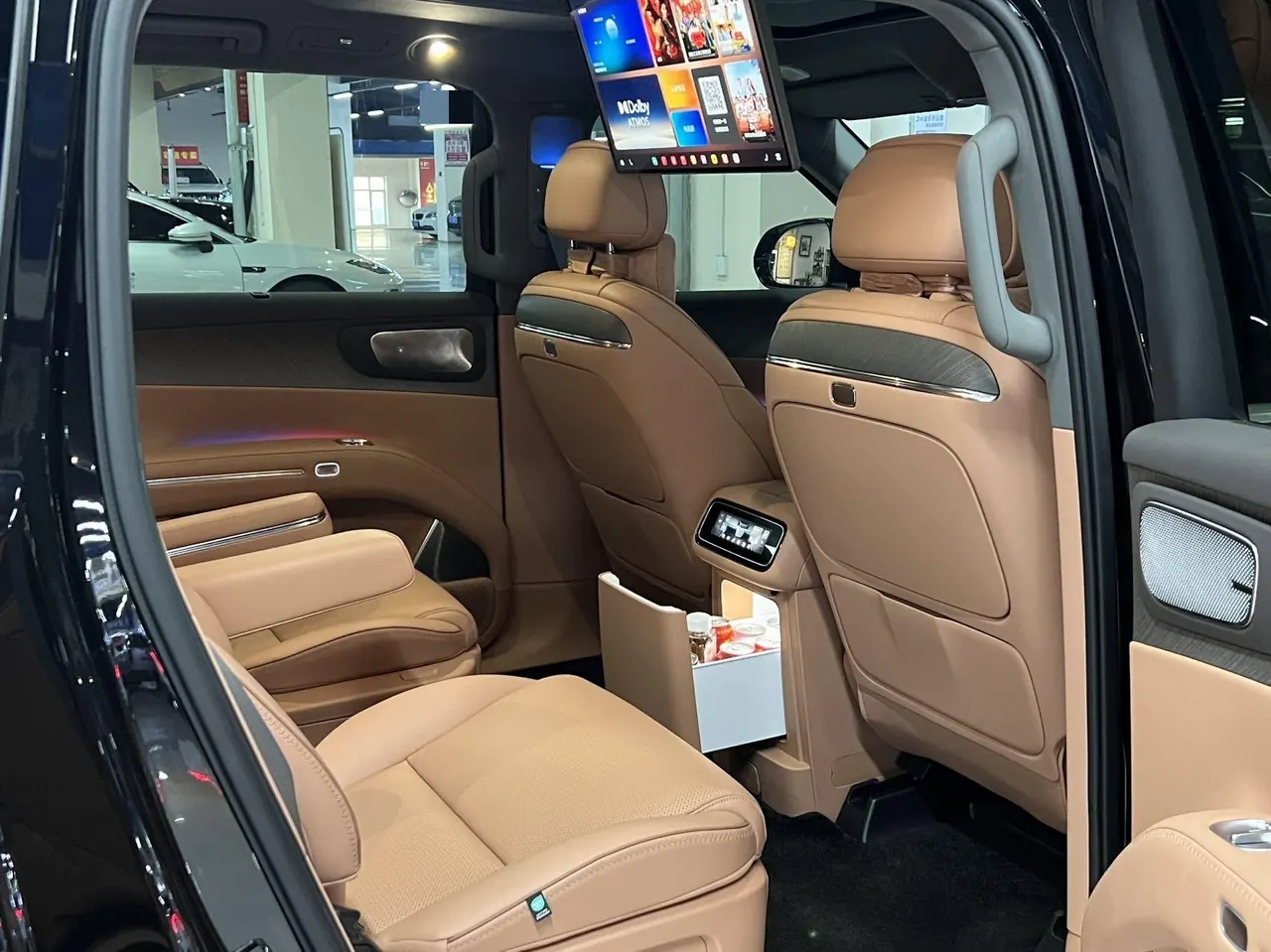 Leapmotor 2026 D 19 720 Zhizun Edition 6-seat Automatic Gear 7